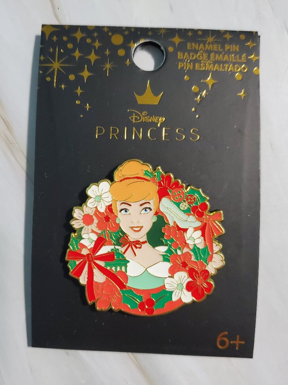 Disney Cinderella Holiday Christmas Wreath Pin